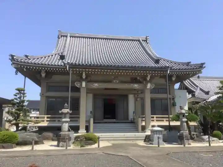 泰岳寺の本殿・本堂