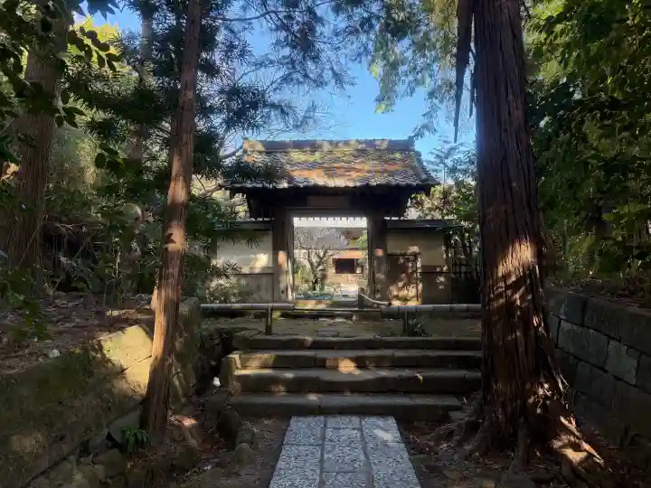 正統院の{uncategorized: "未分類", other: "その他", undefined: "問題あり", building: "その他建物", grave: "お墓", sacred_gate: "鳥居", guardian: "狛犬", statue: "像", buddha: "仏像", history: "歴史", nature: "自然", garden: "庭園", animal: "動物", pagoda: "塔", temizu: "手水舎", mountain_gate: "山門・神門", sanctuary: "本殿・本堂", subordinate: "末社・摂社", art: "芸術", scenery: "景色", jizo: "地蔵", ema: "絵馬", goshuin: "御朱印", omikuji: "おみくじ", items: "授与品その他", amulet: "お守り", goshuincho: "御朱印帳", eats: "食事", festival: "お祭り", votive_dance: "神楽", shichigosan: "七五三参", wedding: "結婚式", experience: "体験その他", initially: "初詣", around: "周辺", anti_infection: "感染症対策"}