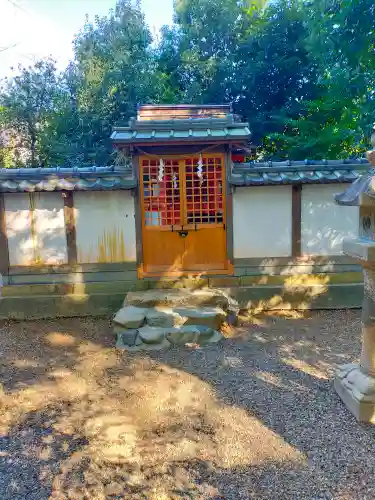 交野天神社の{uncategorized: "未分類", other: "その他", undefined: "問題あり", building: "その他建物", grave: "お墓", sacred_gate: "鳥居", guardian: "狛犬", statue: "像", buddha: "仏像", history: "歴史", nature: "自然", garden: "庭園", animal: "動物", pagoda: "塔", temizu: "手水舎", mountain_gate: "山門・神門", sanctuary: "本殿・本堂", subordinate: "末社・摂社", art: "芸術", scenery: "景色", jizo: "地蔵", ema: "絵馬", goshuin: "御朱印", omikuji: "おみくじ", items: "授与品その他", amulet: "お守り", goshuincho: "御朱印帳", eats: "食事", festival: "お祭り", votive_dance: "神楽", shichigosan: "七五三参", wedding: "結婚式", experience: "体験その他", initially: "初詣", around: "周辺", anti_infection: "感染症対策"}