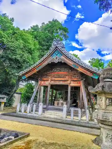 県明社の本殿・本堂