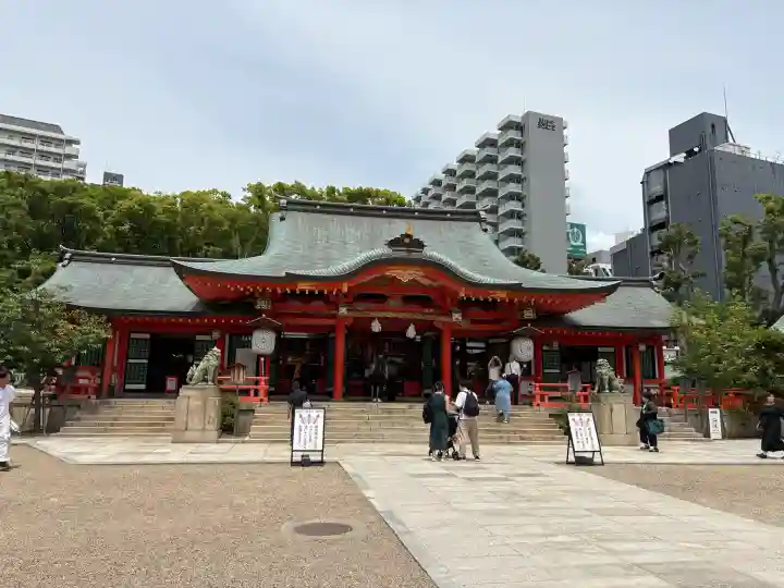 生田神社の{uncategorized: "未分類", other: "その他", undefined: "問題あり", building: "その他建物", grave: "お墓", sacred_gate: "鳥居", guardian: "狛犬", statue: "像", buddha: "仏像", history: "歴史", nature: "自然", garden: "庭園", animal: "動物", pagoda: "塔", temizu: "手水舎", mountain_gate: "山門・神門", sanctuary: "本殿・本堂", subordinate: "末社・摂社", art: "芸術", scenery: "景色", jizo: "地蔵", ema: "絵馬", goshuin: "御朱印", omikuji: "おみくじ", items: "授与品その他", amulet: "お守り", goshuincho: "御朱印帳", eats: "食事", festival: "お祭り", votive_dance: "神楽", shichigosan: "七五三参", wedding: "結婚式", experience: "体験その他", initially: "初詣", around: "周辺", anti_infection: "感染症対策"}