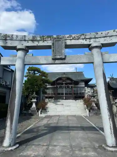 厳島神社の{uncategorized: "未分類", other: "その他", undefined: "問題あり", building: "その他建物", grave: "お墓", sacred_gate: "鳥居", guardian: "狛犬", statue: "像", buddha: "仏像", history: "歴史", nature: "自然", garden: "庭園", animal: "動物", pagoda: "塔", temizu: "手水舎", mountain_gate: "山門・神門", sanctuary: "本殿・本堂", subordinate: "末社・摂社", art: "芸術", scenery: "景色", jizo: "地蔵", ema: "絵馬", goshuin: "御朱印", omikuji: "おみくじ", items: "授与品その他", amulet: "お守り", goshuincho: "御朱印帳", eats: "食事", festival: "お祭り", votive_dance: "神楽", shichigosan: "七五三参", wedding: "結婚式", experience: "体験その他", initially: "初詣", around: "周辺", anti_infection: "感染症対策"}