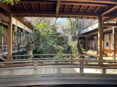 西教寺の{uncategorized: "未分類", other: "その他", undefined: "問題あり", building: "その他建物", grave: "お墓", sacred_gate: "鳥居", guardian: "狛犬", statue: "像", buddha: "仏像", history: "歴史", nature: "自然", garden: "庭園", animal: "動物", pagoda: "塔", temizu: "手水舎", mountain_gate: "山門・神門", sanctuary: "本殿・本堂", subordinate: "末社・摂社", art: "芸術", scenery: "景色", jizo: "地蔵", ema: "絵馬", goshuin: "御朱印", omikuji: "おみくじ", items: "授与品その他", amulet: "お守り", goshuincho: "御朱印帳", eats: "食事", festival: "お祭り", votive_dance: "神楽", shichigosan: "七五三参", wedding: "結婚式", experience: "体験その他", initially: "初詣", around: "周辺", anti_infection: "感染症対策"}