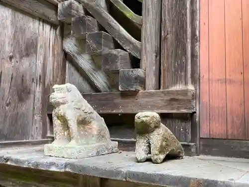 劔之宮王子神社の狛犬