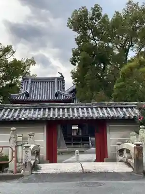 斑鳩寺の山門・神門