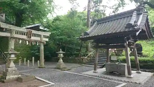 事任八幡宮の手水