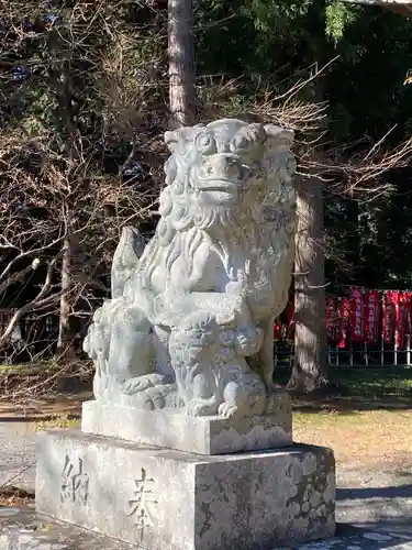 冨士御室浅間神社の狛犬