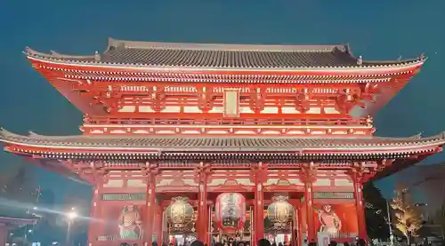 浅草寺の山門・神門
