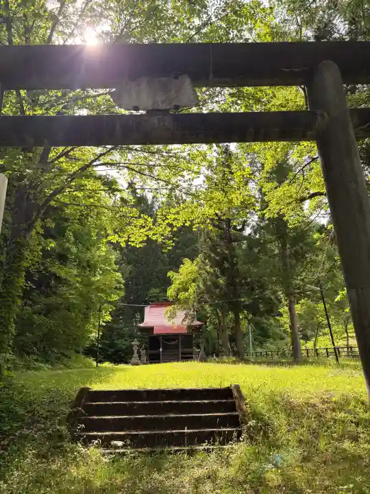 川尻神社の{uncategorized: "未分類", other: "その他", undefined: "問題あり", building: "その他建物", grave: "お墓", sacred_gate: "鳥居", guardian: "狛犬", statue: "像", buddha: "仏像", history: "歴史", nature: "自然", garden: "庭園", animal: "動物", pagoda: "塔", temizu: "手水舎", mountain_gate: "山門・神門", sanctuary: "本殿・本堂", subordinate: "末社・摂社", art: "芸術", scenery: "景色", jizo: "地蔵", ema: "絵馬", goshuin: "御朱印", omikuji: "おみくじ", items: "授与品その他", amulet: "お守り", goshuincho: "御朱印帳", eats: "食事", festival: "お祭り", votive_dance: "神楽", shichigosan: "七五三参", wedding: "結婚式", experience: "体験その他", initially: "初詣", around: "周辺", anti_infection: "感染症対策"}