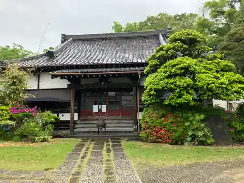 胤重寺の本殿・本堂