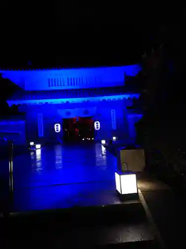 目の霊山　油山寺の本殿・本堂