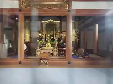 東門院の本殿・本堂