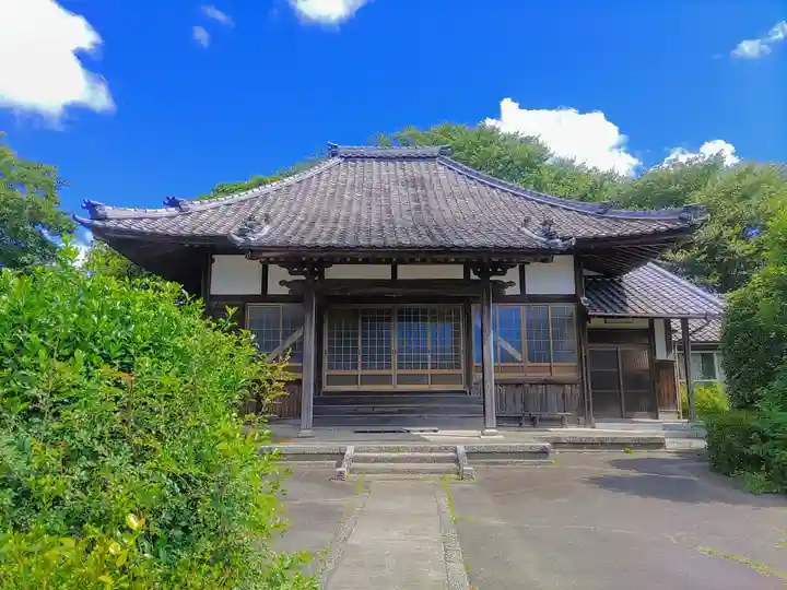 蔵泉寺の本殿・本堂