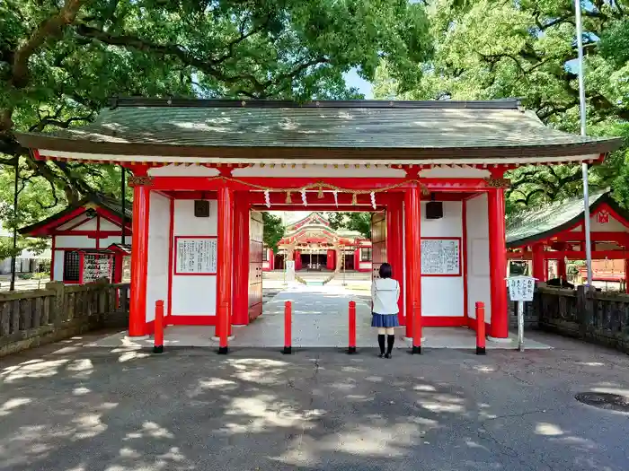 春日神社の山門