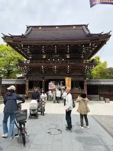 西新井大師総持寺の{uncategorized: "未分類", other: "その他", undefined: "問題あり", building: "その他建物", grave: "お墓", sacred_gate: "鳥居", guardian: "狛犬", statue: "像", buddha: "仏像", history: "歴史", nature: "自然", garden: "庭園", animal: "動物", pagoda: "塔", temizu: "手水舎", mountain_gate: "山門・神門", sanctuary: "本殿・本堂", subordinate: "末社・摂社", art: "芸術", scenery: "景色", jizo: "地蔵", ema: "絵馬", goshuin: "御朱印", omikuji: "おみくじ", items: "授与品その他", amulet: "お守り", goshuincho: "御朱印帳", eats: "食事", festival: "お祭り", votive_dance: "神楽", shichigosan: "七五三参", wedding: "結婚式", experience: "体験その他", initially: "初詣", around: "周辺", anti_infection: "感染症対策"}