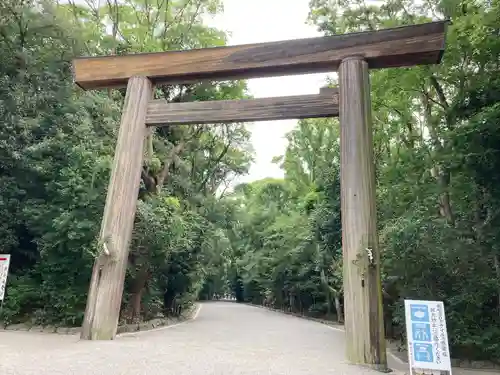 熱田神宮の鳥居