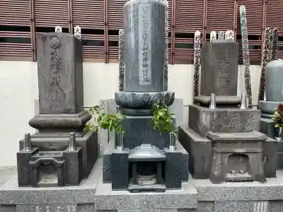 宗慶寺の{uncategorized: "未分類", other: "その他", undefined: "問題あり", building: "その他建物", grave: "お墓", sacred_gate: "鳥居", guardian: "狛犬", statue: "像", buddha: "仏像", history: "歴史", nature: "自然", garden: "庭園", animal: "動物", pagoda: "塔", temizu: "手水舎", mountain_gate: "山門・神門", sanctuary: "本殿・本堂", subordinate: "末社・摂社", art: "芸術", scenery: "景色", jizo: "地蔵", ema: "絵馬", goshuin: "御朱印", omikuji: "おみくじ", items: "授与品その他", amulet: "お守り", goshuincho: "御朱印帳", eats: "食事", festival: "お祭り", votive_dance: "神楽", shichigosan: "七五三参", wedding: "結婚式", experience: "体験その他", initially: "初詣", around: "周辺", anti_infection: "感染症対策"}