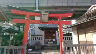 青雲稲荷神社の鳥居
