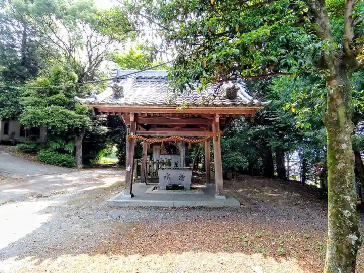 素盞嗚神社(深溝)の手水舎