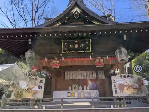 子安神社の本殿・本堂
