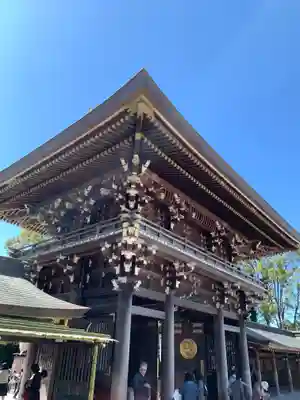 寒川神社の山門・神門