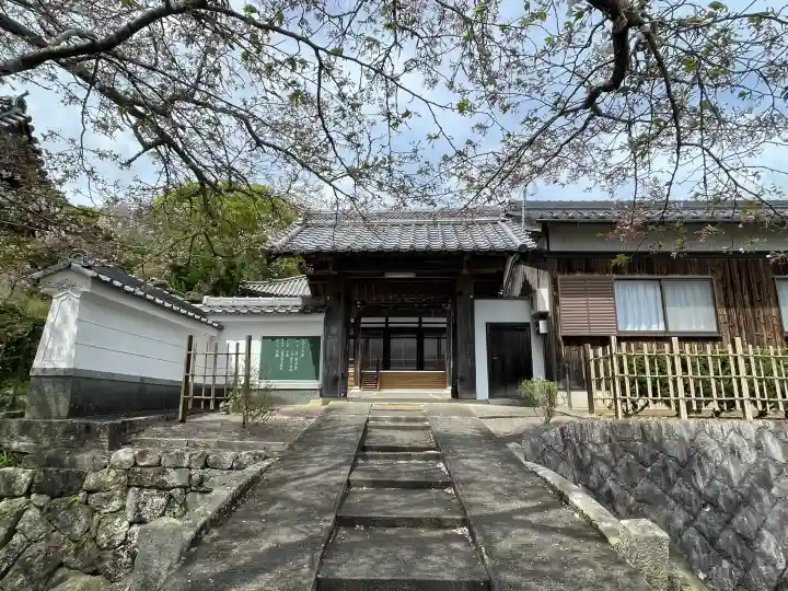 法興寺の{uncategorized: "未分類", other: "その他", undefined: "問題あり", building: "その他建物", grave: "お墓", sacred_gate: "鳥居", guardian: "狛犬", statue: "像", buddha: "仏像", history: "歴史", nature: "自然", garden: "庭園", animal: "動物", pagoda: "塔", temizu: "手水舎", mountain_gate: "山門・神門", sanctuary: "本殿・本堂", subordinate: "末社・摂社", art: "芸術", scenery: "景色", jizo: "地蔵", ema: "絵馬", goshuin: "御朱印", omikuji: "おみくじ", items: "授与品その他", amulet: "お守り", goshuincho: "御朱印帳", eats: "食事", festival: "お祭り", votive_dance: "神楽", shichigosan: "七五三参", wedding: "結婚式", experience: "体験その他", initially: "初詣", around: "周辺", anti_infection: "感染症対策"}