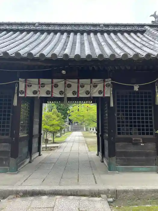 三原八幡宮の山門