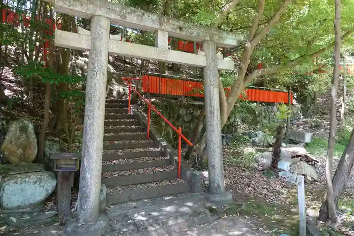 八峰神社の鳥居