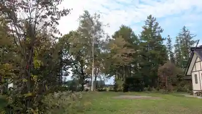 上更別神社の庭園