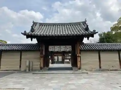法隆寺の山門・神門