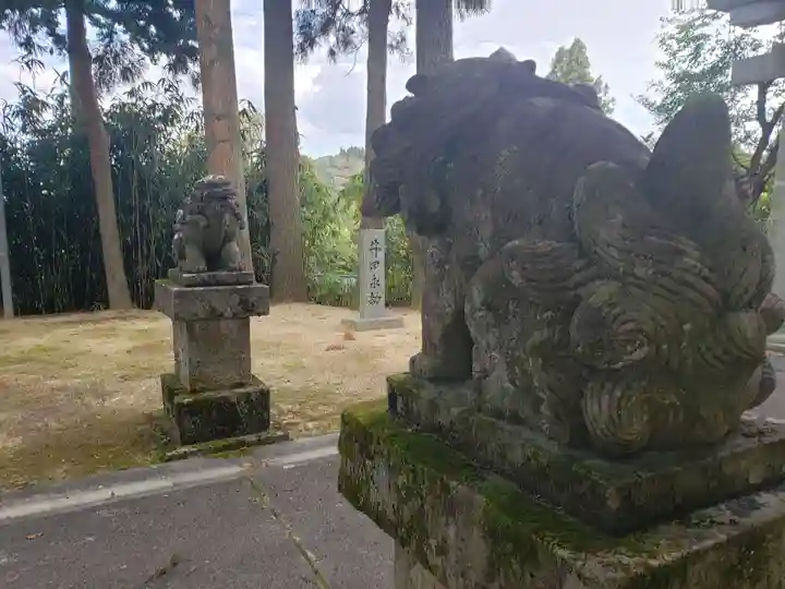 宇志多気社の狛犬