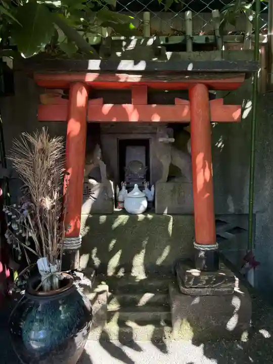 五反田不動教会の{uncategorized: "未分類", other: "その他", undefined: "問題あり", building: "その他建物", grave: "お墓", sacred_gate: "鳥居", guardian: "狛犬", statue: "像", buddha: "仏像", history: "歴史", nature: "自然", garden: "庭園", animal: "動物", pagoda: "塔", temizu: "手水舎", mountain_gate: "山門・神門", sanctuary: "本殿・本堂", subordinate: "末社・摂社", art: "芸術", scenery: "景色", jizo: "地蔵", ema: "絵馬", goshuin: "御朱印", omikuji: "おみくじ", items: "授与品その他", amulet: "お守り", goshuincho: "御朱印帳", eats: "食事", festival: "お祭り", votive_dance: "神楽", shichigosan: "七五三参", wedding: "結婚式", experience: "体験その他", initially: "初詣", around: "周辺", anti_infection: "感染症対策"}