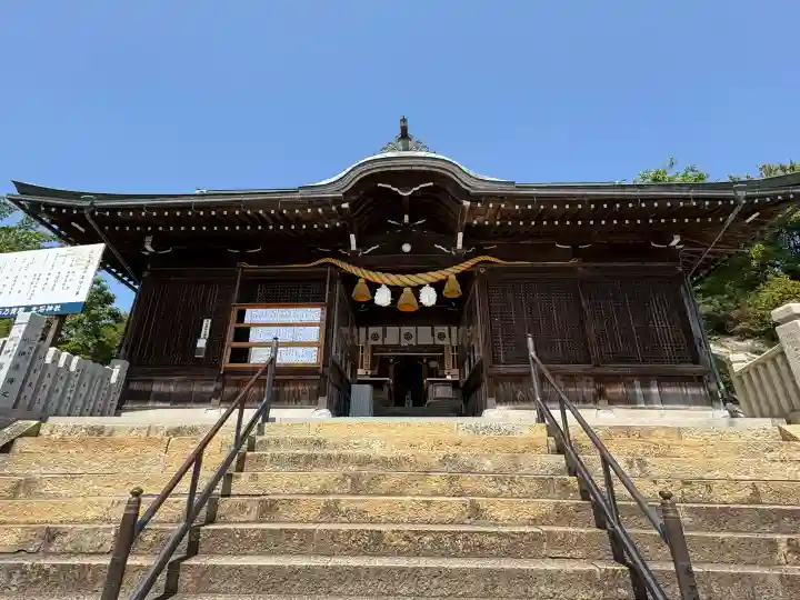生石神社の{uncategorized: "未分類", other: "その他", undefined: "問題あり", building: "その他建物", grave: "お墓", sacred_gate: "鳥居", guardian: "狛犬", statue: "像", buddha: "仏像", history: "歴史", nature: "自然", garden: "庭園", animal: "動物", pagoda: "塔", temizu: "手水舎", mountain_gate: "山門・神門", sanctuary: "本殿・本堂", subordinate: "末社・摂社", art: "芸術", scenery: "景色", jizo: "地蔵", ema: "絵馬", goshuin: "御朱印", omikuji: "おみくじ", items: "授与品その他", amulet: "お守り", goshuincho: "御朱印帳", eats: "食事", festival: "お祭り", votive_dance: "神楽", shichigosan: "七五三参", wedding: "結婚式", experience: "体験その他", initially: "初詣", around: "周辺", anti_infection: "感染症対策"}