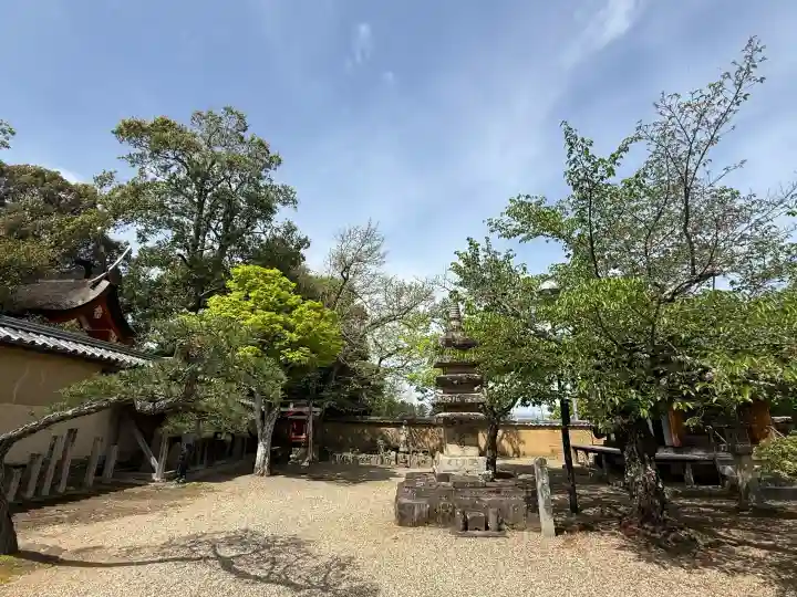 新薬師寺の{uncategorized: "未分類", other: "その他", undefined: "問題あり", building: "その他建物", grave: "お墓", sacred_gate: "鳥居", guardian: "狛犬", statue: "像", buddha: "仏像", history: "歴史", nature: "自然", garden: "庭園", animal: "動物", pagoda: "塔", temizu: "手水舎", mountain_gate: "山門・神門", sanctuary: "本殿・本堂", subordinate: "末社・摂社", art: "芸術", scenery: "景色", jizo: "地蔵", ema: "絵馬", goshuin: "御朱印", omikuji: "おみくじ", items: "授与品その他", amulet: "お守り", goshuincho: "御朱印帳", eats: "食事", festival: "お祭り", votive_dance: "神楽", shichigosan: "七五三参", wedding: "結婚式", experience: "体験その他", initially: "初詣", around: "周辺", anti_infection: "感染症対策"}