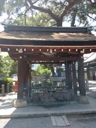 建部大社の手水舎