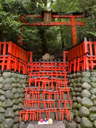 伏見稲荷大社 奥社奉拝所(京都府)