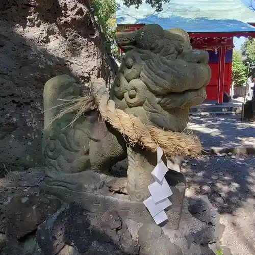 稲荷神社の狛犬