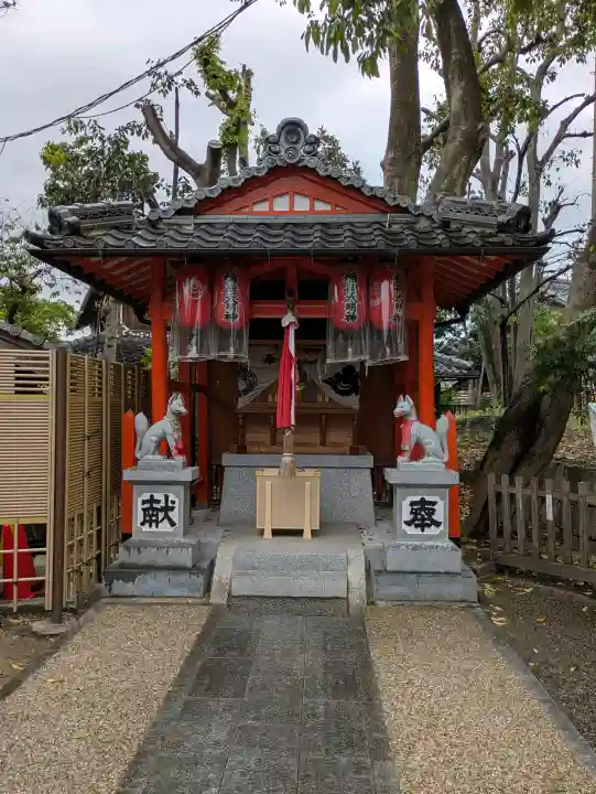 九帝王宮 萱野神社の{uncategorized: "未分類", other: "その他", undefined: "問題あり", building: "その他建物", grave: "お墓", sacred_gate: "鳥居", guardian: "狛犬", statue: "像", buddha: "仏像", history: "歴史", nature: "自然", garden: "庭園", animal: "動物", pagoda: "塔", temizu: "手水舎", mountain_gate: "山門・神門", sanctuary: "本殿・本堂", subordinate: "末社・摂社", art: "芸術", scenery: "景色", jizo: "地蔵", ema: "絵馬", goshuin: "御朱印", omikuji: "おみくじ", items: "授与品その他", amulet: "お守り", goshuincho: "御朱印帳", eats: "食事", festival: "お祭り", votive_dance: "神楽", shichigosan: "七五三参", wedding: "結婚式", experience: "体験その他", initially: "初詣", around: "周辺", anti_infection: "感染症対策"}