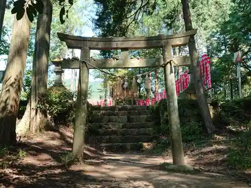 茶臼山稲荷神社の鳥居