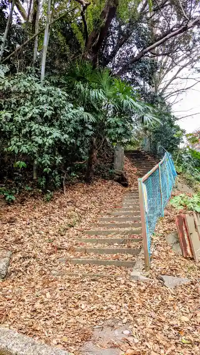 薬師堂厳島神社の景色