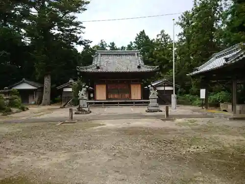 三村神社の本殿・本堂