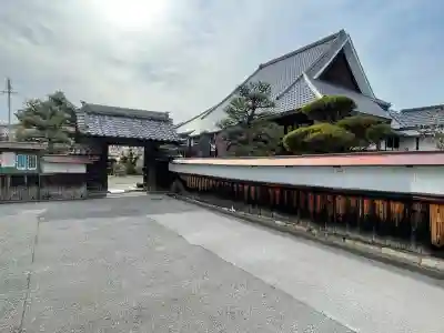即成寺の{uncategorized: "未分類", other: "その他", undefined: "問題あり", building: "その他建物", grave: "お墓", sacred_gate: "鳥居", guardian: "狛犬", statue: "像", buddha: "仏像", history: "歴史", nature: "自然", garden: "庭園", animal: "動物", pagoda: "塔", temizu: "手水舎", mountain_gate: "山門・神門", sanctuary: "本殿・本堂", subordinate: "末社・摂社", art: "芸術", scenery: "景色", jizo: "地蔵", ema: "絵馬", goshuin: "御朱印", omikuji: "おみくじ", items: "授与品その他", amulet: "お守り", goshuincho: "御朱印帳", eats: "食事", festival: "お祭り", votive_dance: "神楽", shichigosan: "七五三参", wedding: "結婚式", experience: "体験その他", initially: "初詣", around: "周辺", anti_infection: "感染症対策"}