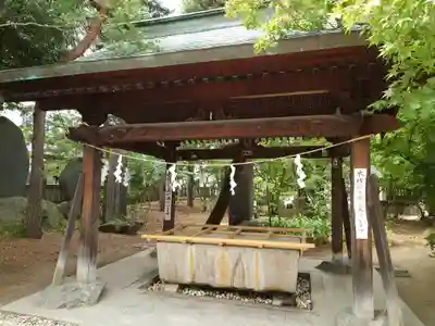 四柱神社の手水舎