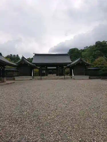 吉野神宮の山門・神門