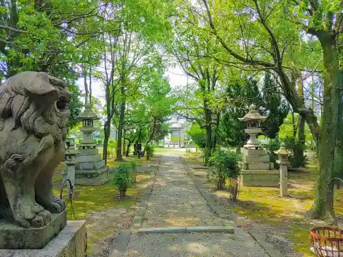 賣夫神社（嫁振）の建物その他