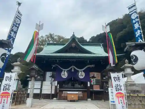草津八幡宮の{uncategorized: "未分類", other: "その他", undefined: "問題あり", building: "その他建物", grave: "お墓", sacred_gate: "鳥居", guardian: "狛犬", statue: "像", buddha: "仏像", history: "歴史", nature: "自然", garden: "庭園", animal: "動物", pagoda: "塔", temizu: "手水舎", mountain_gate: "山門・神門", sanctuary: "本殿・本堂", subordinate: "末社・摂社", art: "芸術", scenery: "景色", jizo: "地蔵", ema: "絵馬", goshuin: "御朱印", omikuji: "おみくじ", items: "授与品その他", amulet: "お守り", goshuincho: "御朱印帳", eats: "食事", festival: "お祭り", votive_dance: "神楽", shichigosan: "七五三参", wedding: "結婚式", experience: "体験その他", initially: "初詣", around: "周辺", anti_infection: "感染症対策"}