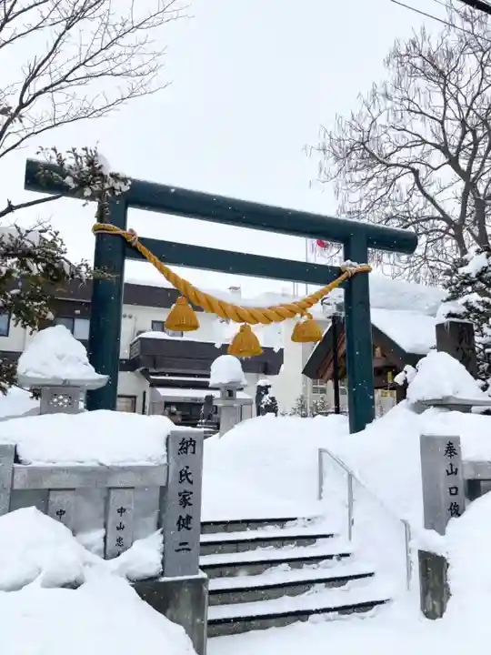 烈々布神社の鳥居