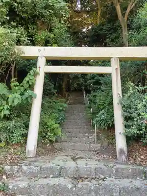 尾津神社の鳥居