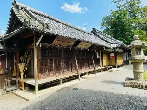 比都佐神社の{uncategorized: "未分類", other: "その他", undefined: "問題あり", building: "その他建物", grave: "お墓", sacred_gate: "鳥居", guardian: "狛犬", statue: "像", buddha: "仏像", history: "歴史", nature: "自然", garden: "庭園", animal: "動物", pagoda: "塔", temizu: "手水舎", mountain_gate: "山門・神門", sanctuary: "本殿・本堂", subordinate: "末社・摂社", art: "芸術", scenery: "景色", jizo: "地蔵", ema: "絵馬", goshuin: "御朱印", omikuji: "おみくじ", items: "授与品その他", amulet: "お守り", goshuincho: "御朱印帳", eats: "食事", festival: "お祭り", votive_dance: "神楽", shichigosan: "七五三参", wedding: "結婚式", experience: "体験その他", initially: "初詣", around: "周辺", anti_infection: "感染症対策"}