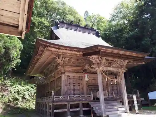 丹内山神社の本殿